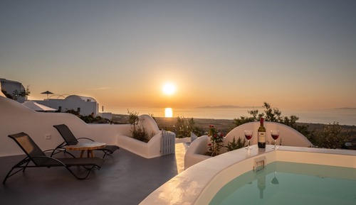 Deluxe Cave Suite, Jetted Tub, Sea View & Sunset View