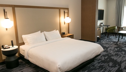 Suite, 1 King Bed with Sofa bed (Mobility Accessible, Tub)