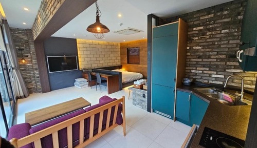 Room (Room A105 (special room))