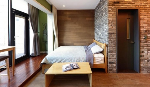 Room (A 101)