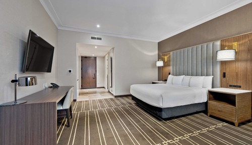 Classic Room, 1 King Bed, Accessible