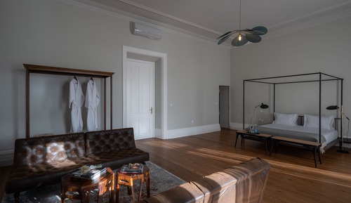 Deluxe Studio Suite