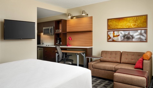 Studio, 1 King Bed with Sofa bed (Mobility Accessible, Tub)