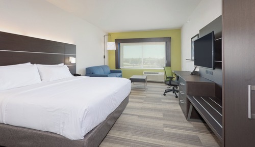 Suite, 1 King Bed, Accessible (Mobility, Roll In Shower)