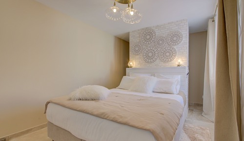 Comfort Double Room, Ensuite (La clef des chants)