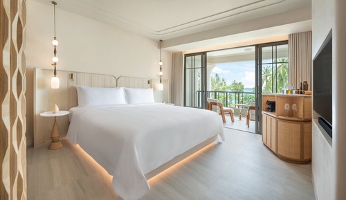 Deluxe Room, 1 King Bed (Ocean)
