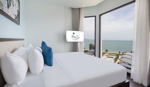 Suite, 1 King Bed, Ocean View