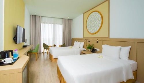 Superior Room, 2 Twin Beds, Partial Sea View