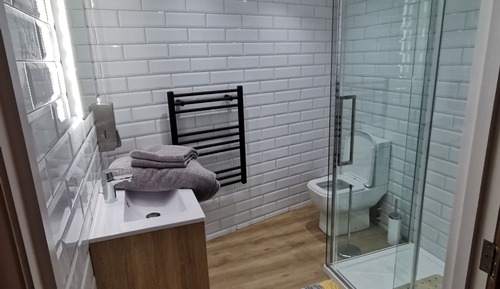 Premier Apartment, Private Bathroom, Courtyard View (2 bedroom)