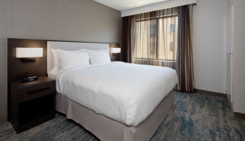 Suite, 1 Bedroom (Hearing Accessible)