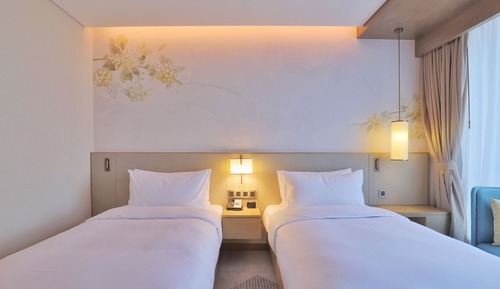 Room, 2 Twin Beds (High Floor)