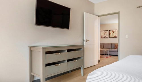 Suite, 1 King Bed, Non Smoking