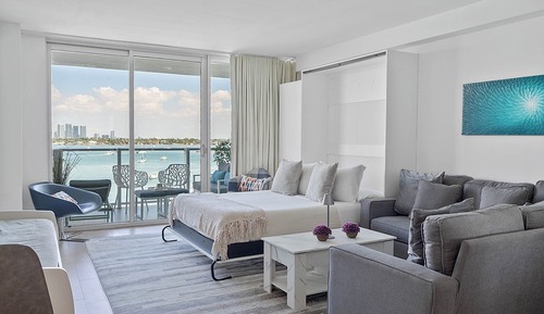 Premium Studio, 1 Queen Bed, Balcony, Bay View