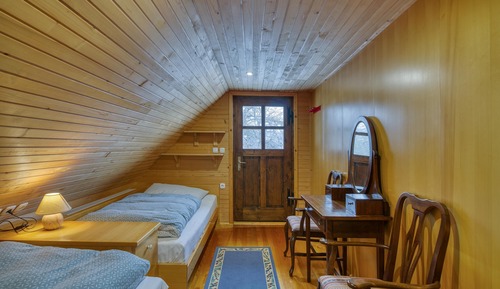 Family Chalet, 3 Bedrooms, 2 Bathrooms, Mountainside (Chalet Kupljenik Near Bled Lake)