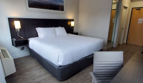 Standard Room, 1 Queen Bed, Non Smoking