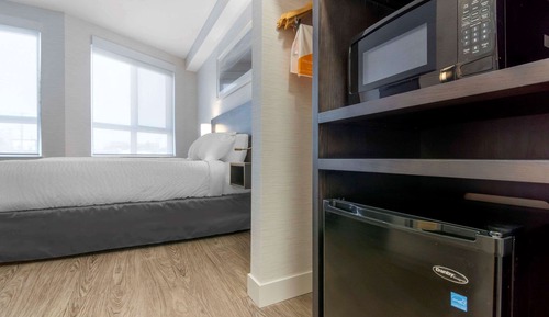 Room, 1 Queen Bed, Non Smoking