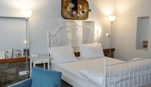 Design Double Room, 1 Queen Bed, Non Smoking, Courtyard View