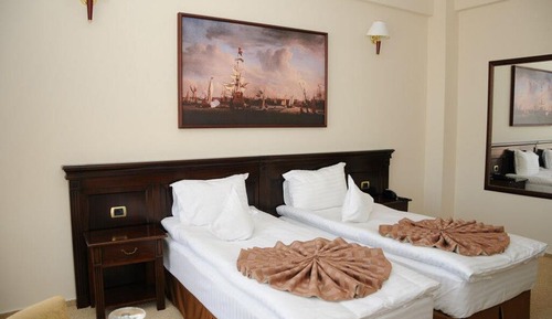 Standard Twin Room, 2 Twin Beds, City View