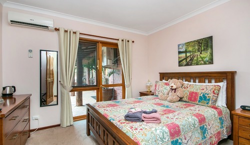 Family Suite, 1 Queen Bed with Sofa bed, Private Bathroom, Poolside
