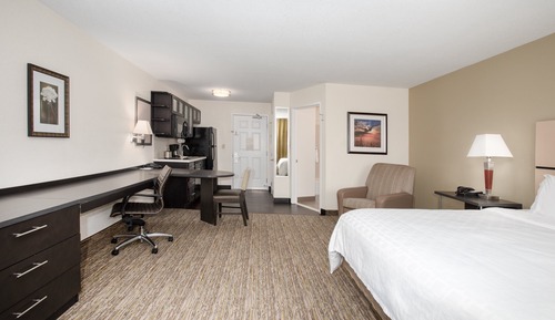 Suite, 1 Bedroom (1 King, Living and Dining Areas)