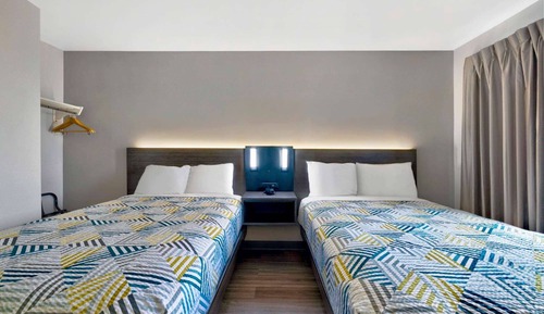 Deluxe Room, 2 Double Beds, Non Smoking, Refrigerator & Microwave