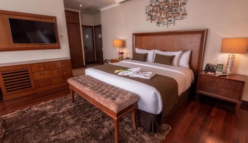 Deluxe Room, Bathtub