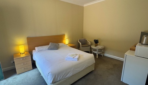 Economy Room