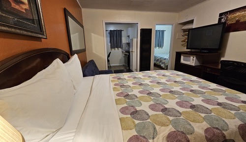Deluxe Room, Kitchenette (Two Queen Beds)