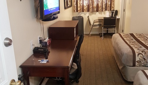 Room, 2 Queen Beds (Lower Level - Basement)