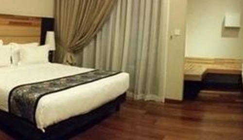 Deluxe Suite (Family)