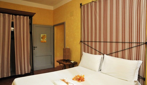 Classic Apartment, 1 Bedroom, Terrace, Ground Floor (GIRASOLI)