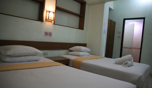 Family Triple Room, 1 Bedroom, Private Bathroom, Lake View