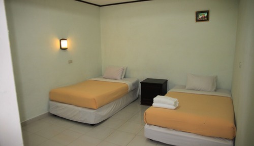 Family Room, 2 Bedrooms, Private Bathroom, Lake View
