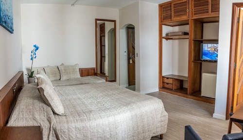 Family Room, Balcony