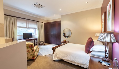 Deluxe Room, 1 Queen Bed (2 (16))
