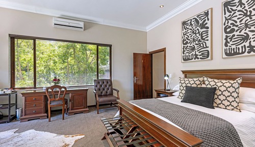 Deluxe Room, 1 Queen Bed