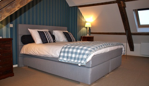 Suite, City View