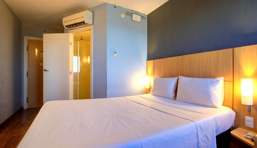 Room, Multiple Beds