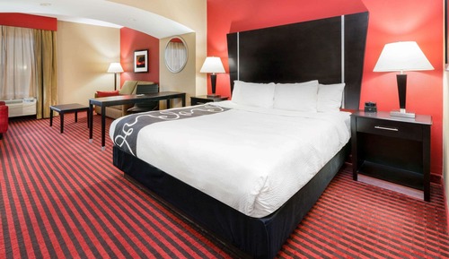 Deluxe Room, 1 King Bed, Non Smoking