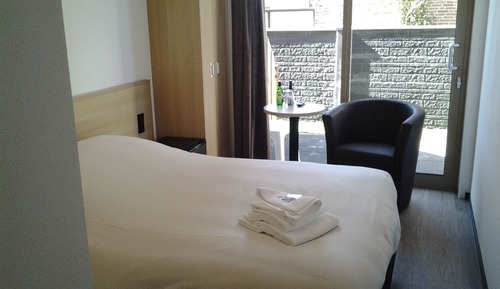 Single Room, Terrace