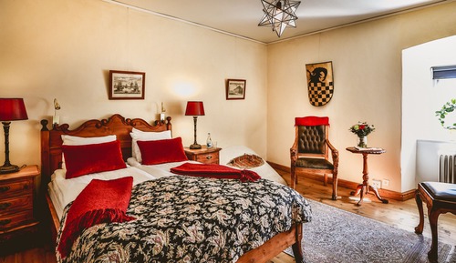 Small Double room (140 cm bed)
