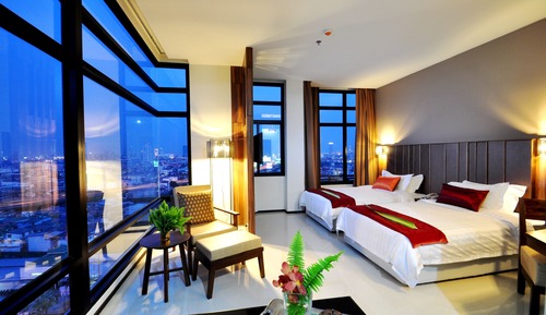 Express Suite, City View