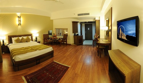 Superior Suite, 1 Queen Bed, Smoking