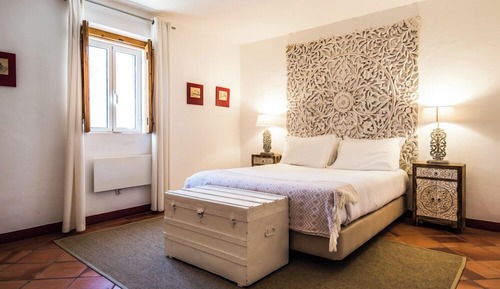 House, 2 Bedrooms (3)