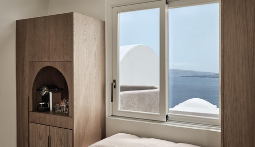 Petite Suite with Hot tub