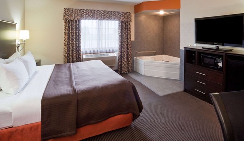 Deluxe Studio Suite, 1 King Bed, Non Smoking