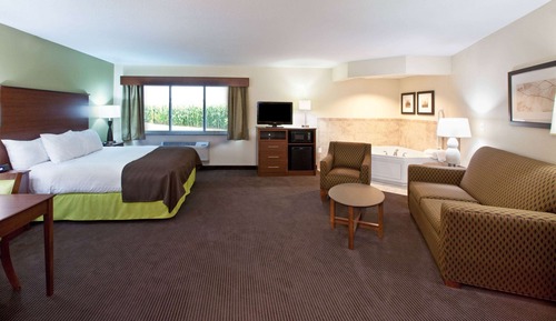 Deluxe Studio Suite, 1 King Bed, Non Smoking