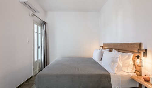 Queen Double Room, 1 King Bed, Sea View