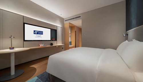 Standard Room, 1 King Bed
