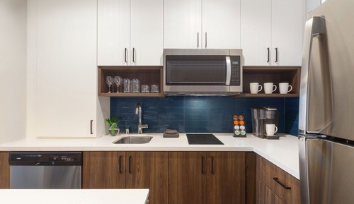 Studio Suite, 1 King Bed, Kitchen (Top Floor)
